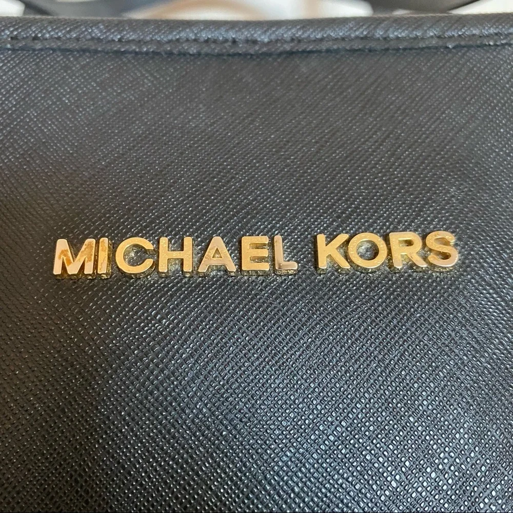 Women’s Michael Kors classic black leather tote handbag
